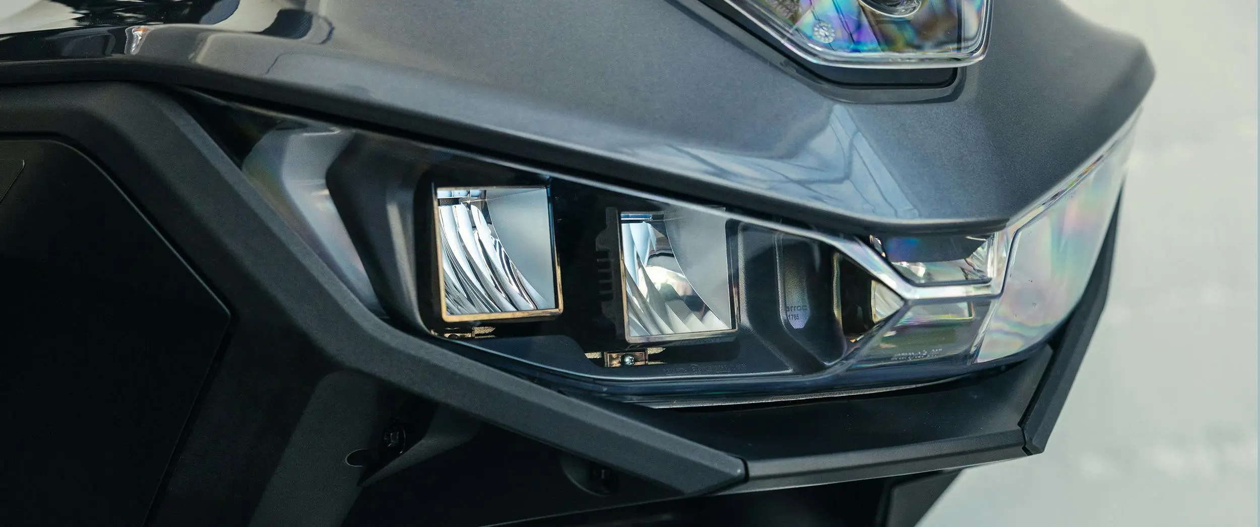 2025 Zero DSR Headlight